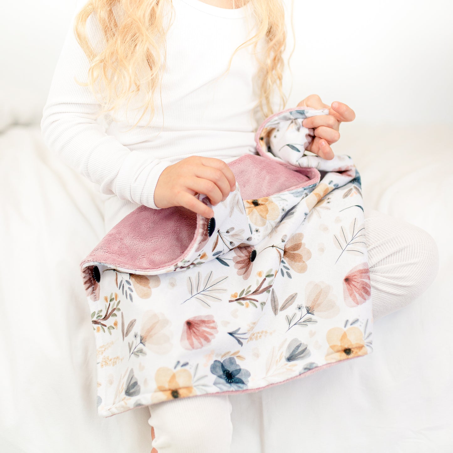 NATURAL BLOOMS LOVEY